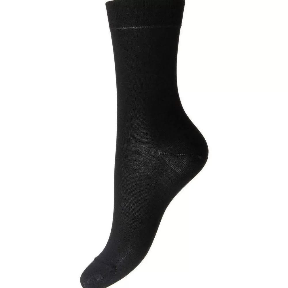 Pantherella Women's Socks^Black Poppy Flat Knit Egyptian Cotton Ankle Socks